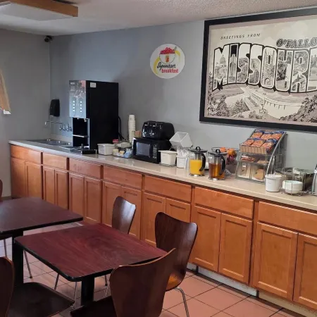Super 8 by Wyndham O'Fallon MO/St. Louis Area