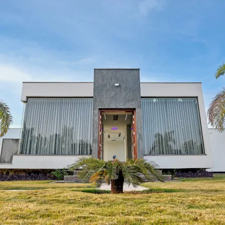 ELIVAAS Amaltas 4BHK Hideaway With Pool