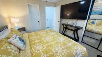 Direct Bayfront Sunsets - Boat Docks - Pool - Fish - Apartments