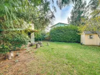 Charming 1-bedroom unit in tranquil Burien with WiFi, AC, private yard Hotels in Burien