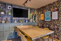 Premier Inn Cardiff City Centre (Queen Street)