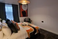 FreeParking Near Trafford Centre by City SuperHost - Homestays