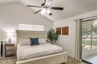 Navarre Home w/ Game Area + Mini Golf Course! - parking