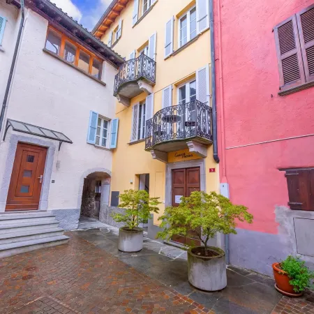 Casa Gialla Lake Lugano Townhouse for 5 - Happy Rentals