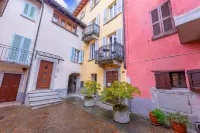 Casa Gialla Lake Lugano Townhouse for 5 - Happy Rentals - บังกะโล