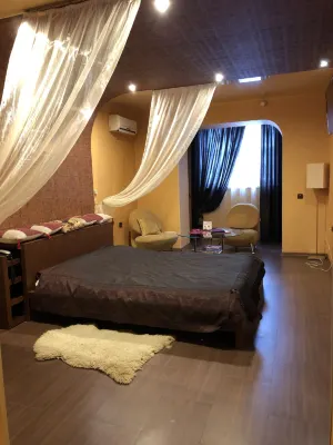1000 I Odna Noch Hotel