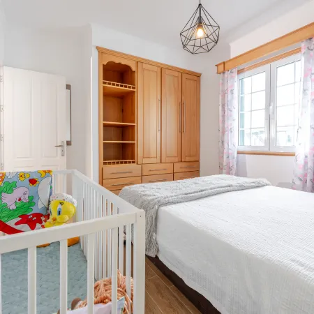Spacious, Garden, and Private Parking