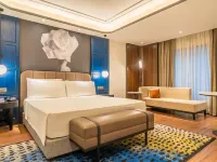 Radisson Blu Hotel Ahmedabad Hotels near Ahamadabad
