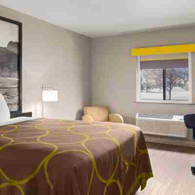 Super 8 by Wyndham Kalispell Glacier National Park Rooms
