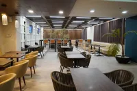 Holiday Inn Express & Suites PLAYA DEL CARMEN by IHG