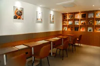 HOTEL MOMUM - breakfast