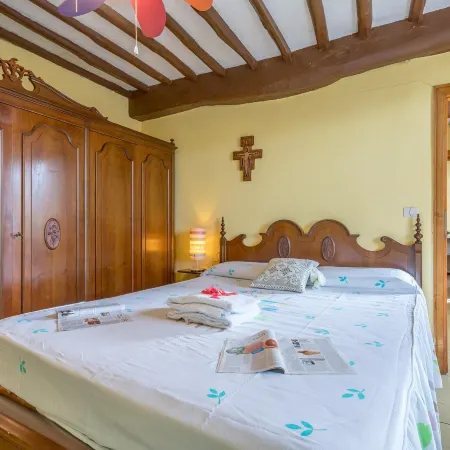 Casale Geniva with Private Pool - Happy Rentals