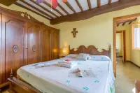 Casale Geniva with Private Pool - Happy Rentals - WiFi