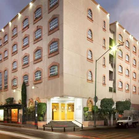 Hotel MX congreso CDMX, Trademark Collection by Wyndham Отели рядом с достопримечательностью «Восточный пассажирский автобусный терминал TAPO»