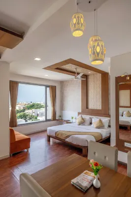 Manek the Ocean View