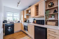 Stunning 1 Bed Flat Perfect for Business in Crewe - Hot Tub