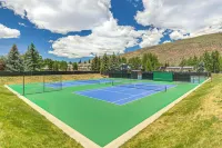 Avon Duplex w/ Hot Tub: Near Vail Hiking & Golf! - 3-Star