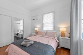 Contemporary Character! 3Bed/1.5Bath/1Car~New Farm
