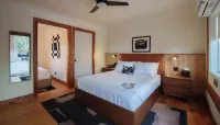 The Stranger Lodge - Pet Friendly - parking