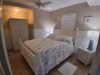 Ochlockonee Bay Waterfront Home 200 ft pier 1st floor over looking the bay - Wi-Fi