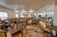 Service Plus Inns and Suites - parking