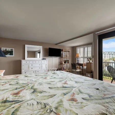Litchfield Beach & Golf Resort