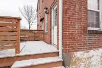 Bright 2nd-Floor Flat on the Hill/SW Gardens Dist. - balcony