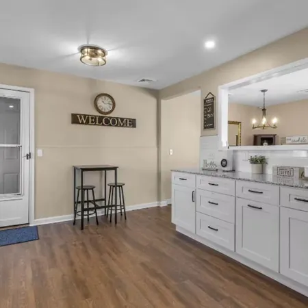 Family Ranch Near Buffalo & Airport Sleeps 9 Pet-Friendly Fenced Yard