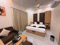 Hotel Kusum Kunj - 2-Star
