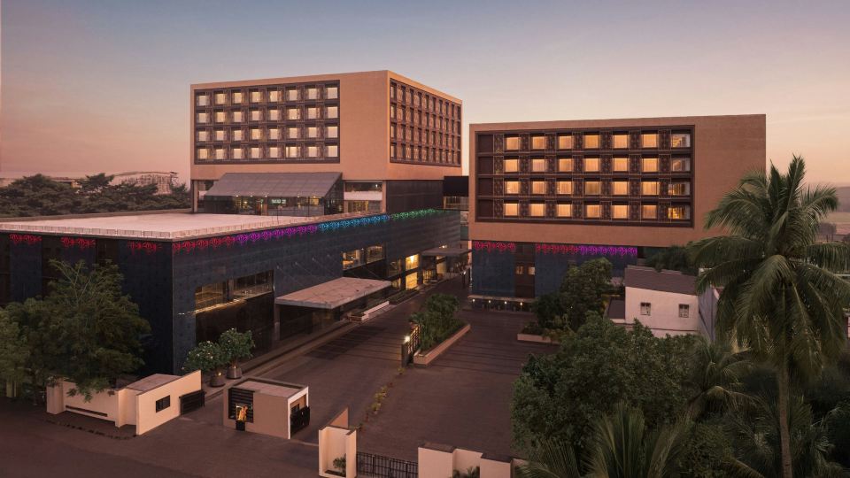 Le Meridien, Surat
