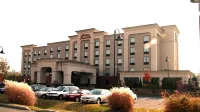 Hampton Inn & Suites by Hilton Laval - Pools