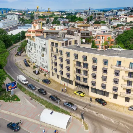 Panorama Hotel - Free EV Charging Station