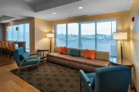 TownePlace Suites Milwaukee Oak Creek - parking