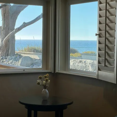 Blue Dolphin Inn