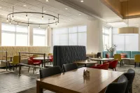 Hilton Garden Inn Spokane Airport - مسبح
