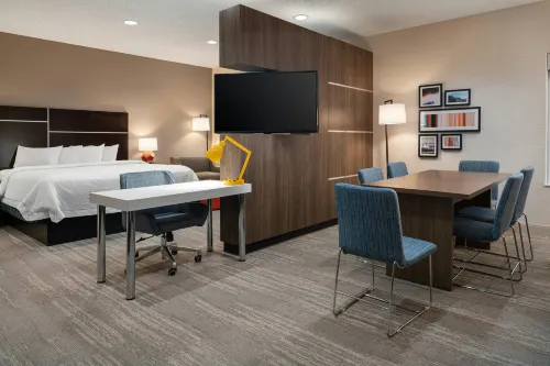 Hampton Inn Loveland - parking
