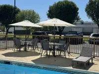 Red Roof Inn Moss Point - Cho phép mang theo thú cưng