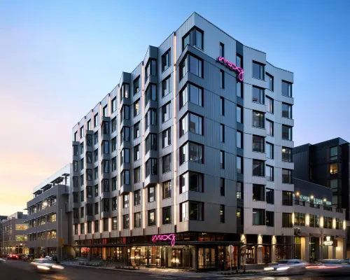 Moxy Seattle Downtown Hotels near Cascade