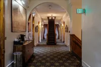 The Delaware Hotel - 2-Star
