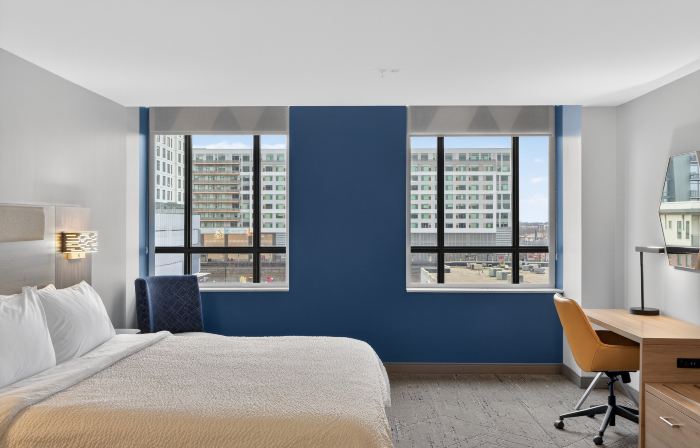 Holiday Inn Express & Suites CHICAGO WEST - OAK PARK by IHG