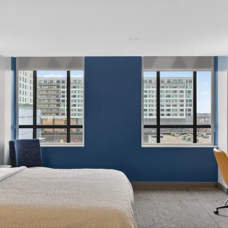 Holiday Inn Express & Suites CHICAGO WEST - OAK PARK by IHG