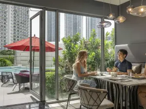 Novotel Suites Manila at Acqua