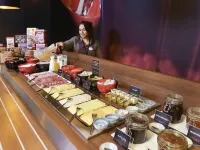 宜必思科特賴克中心飯店 - 早餐