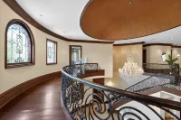 Marietta Mansion in Marietta - Jacuzzi
