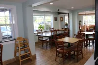 Super 8 by Wyndham Sturbridge - breakfast