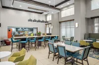 希爾頓歡朋套房飯店-塔馬拉克西勞德代爾堡 - 停車場