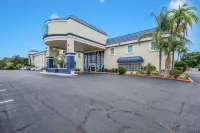 Clarion Inn & Suites Central Clearwater Beach Hotels in Clearwater