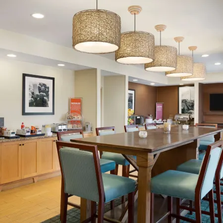 Hampton Inn Fort Worth Southwest Cityview Отели рядом с достопримечательностью «Стадион Амон Картер»