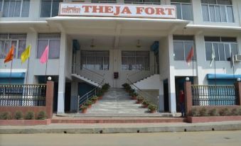 Hotel Theja Fort