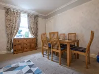 Charming Townhouse on North Coast 500 Route, Wick Hoteles en Wick